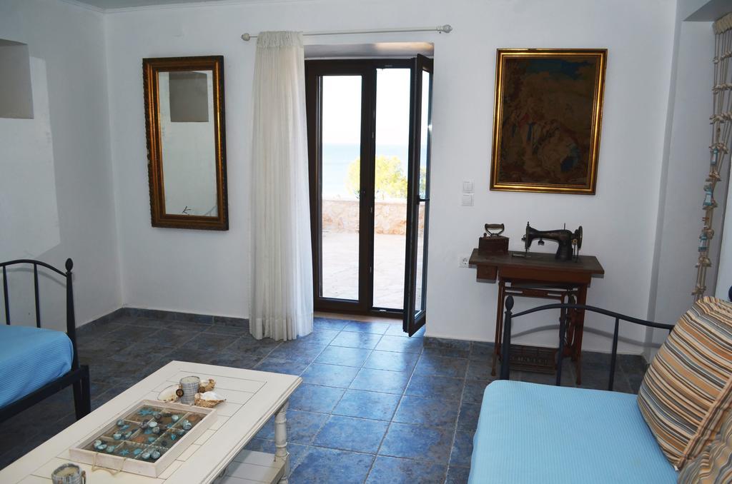 Villa Romanza Beach Villa Chalki Town Room photo